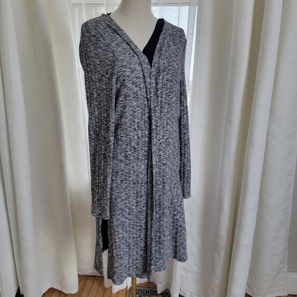 A&I, Long Cardigan Sweater, Grey, Size M - Picture 2 of 7